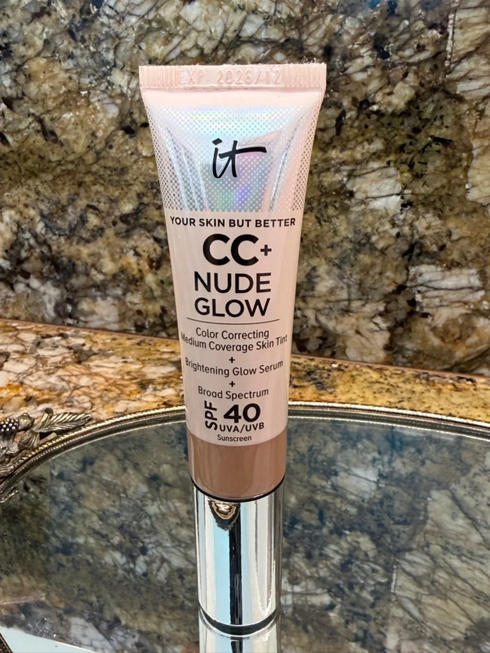 CC+ Nude Glow Lightweight Foundation + Glow Serum SPF 40 Neutral Tan EXP 12/26